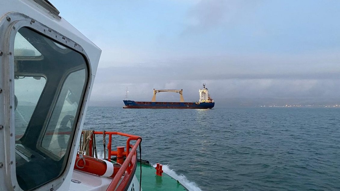 Buque ecuatoriano con 15 tripulantes no puede zarpar hace un año desde Talcahuano