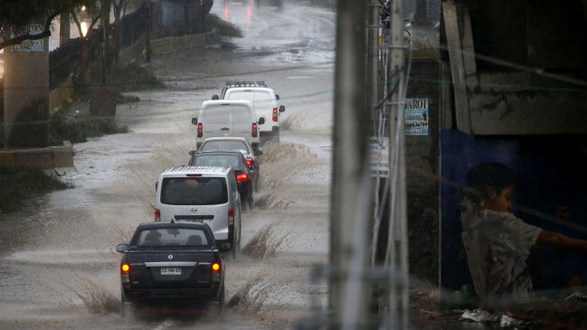 Lluvia provoca anegamientos en diversos sectores de la zona centro sur