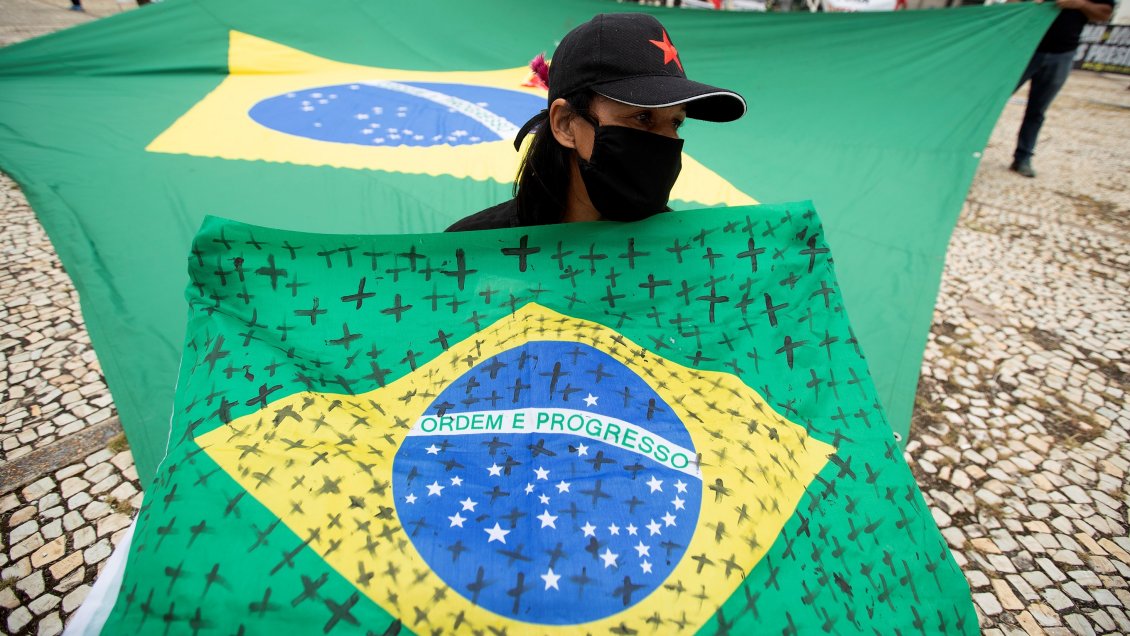 Brasil supera los 1.000 fallecidos diarios por quinto día consecutivo