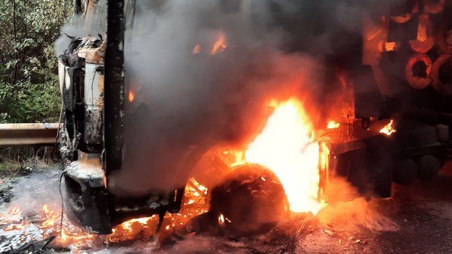 Tres máquinas resultaron quemadas en presunto ataque ocurrido el domingo en Nueva Imperial