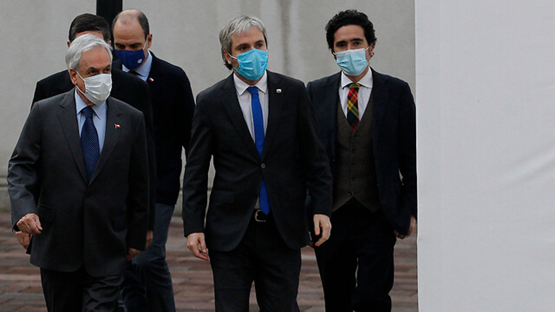Gobierno planteó a Chile Vamos nuevas medidas de ayuda para la clase media