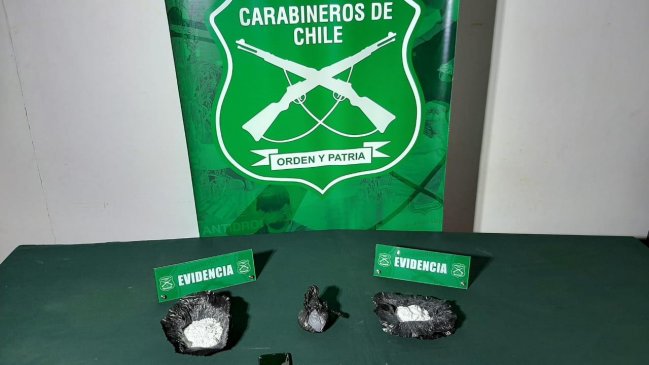 Carabineros detectó cocaína, pasajero escondido en habitáculo y chófer sin permiso temporal en bus interurbano