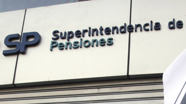 Polémica por cartas de AFP a afiliados: Superintendencia analiza si son ilegales