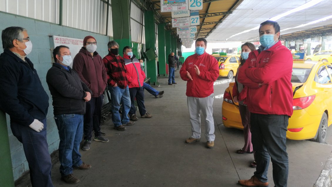 Realizan exámenes PCR a conductores de transporte público de Rancagua y Rengo