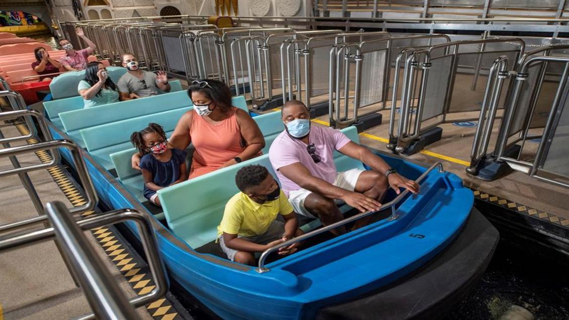 Disney reabre sus parques temáticos en Orlando pese a la amenaza del virus