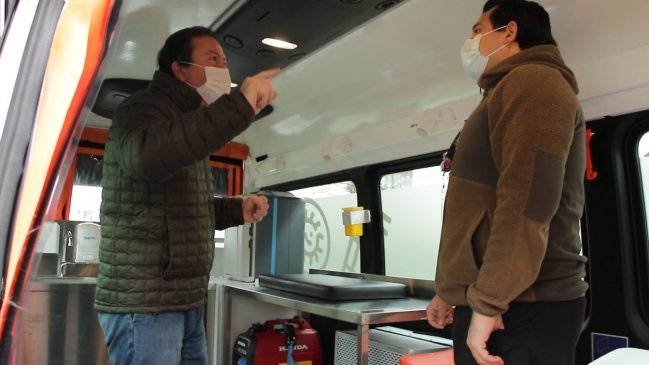 Laboratorio móvil tomará muestras PCR en hogares de adultos mayores de Talca