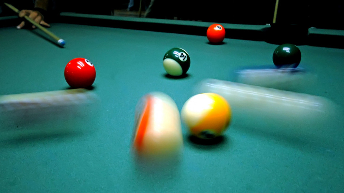 Detienen a 13 sujetos por jugar pool y beber alcohol en céntrico salón de Concepción