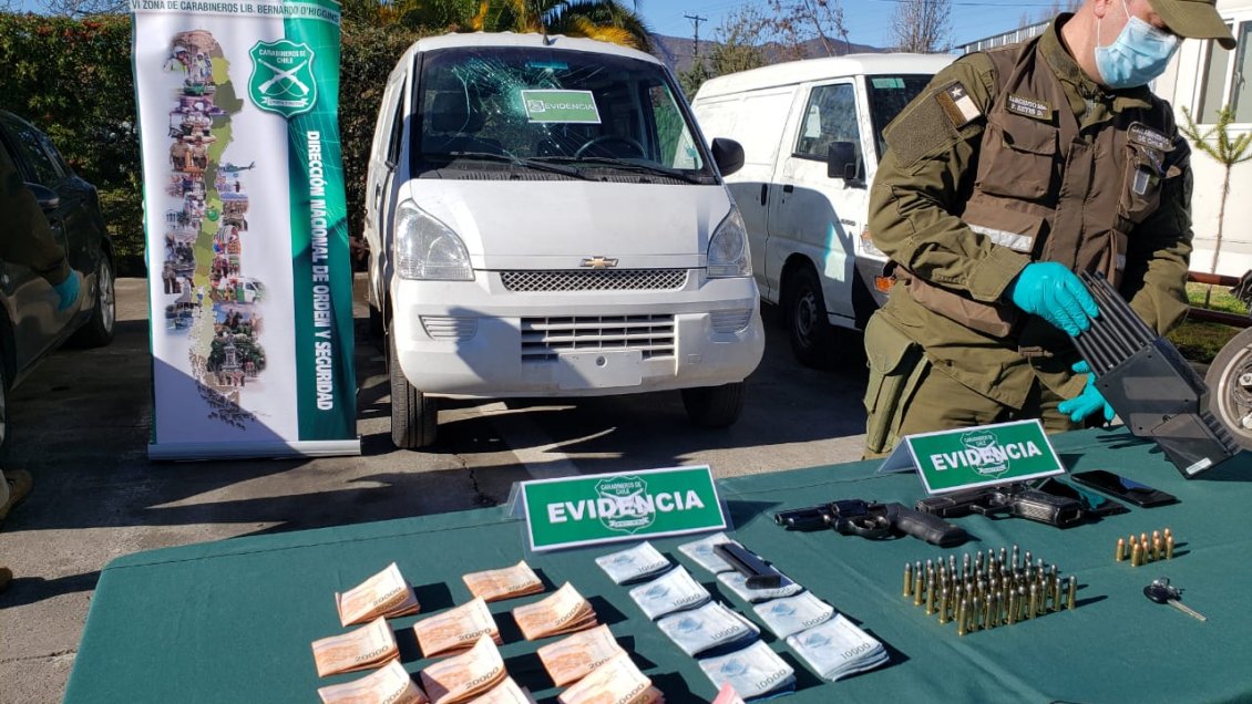 Carabineros detiene a 14 sujetos acusados de participar en distintos robos en Rancagua, Olivar y Rengo