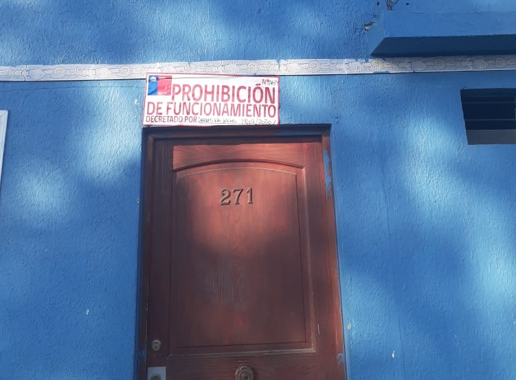 Hongos y cero protocolos Covid: Prohíben funcionamiento a dos residenciales en Mejillones