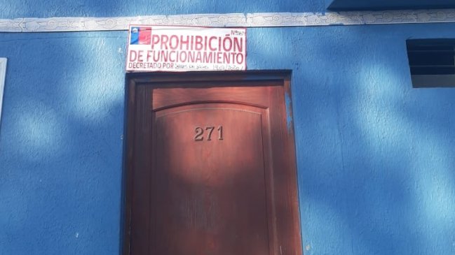 Hongos y cero protocolos Covid: Prohíben funcionamiento a dos residenciales en Mejillones