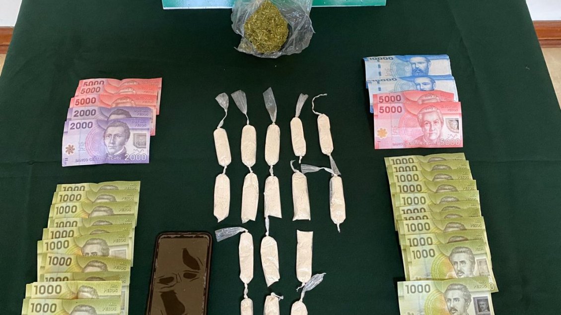 Can antidroga descubrió a mujer trasladando droga en su taxi