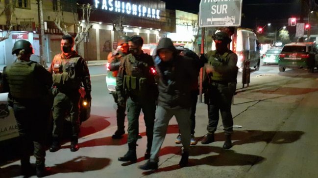 Dos detenidos dejó robo frustrado a banco de Villa Alemana