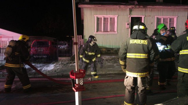 Incendio afectó a vivienda en la Población Calixto de Punta Arenas