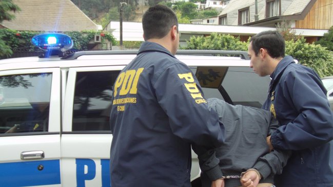 Valparaíso: PDI detuvo a menor acusado de asaltar a repartidor de comida