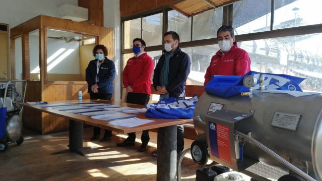 Buzos reciben equipos de última tecnología y se despiden de los barriles de bebidas