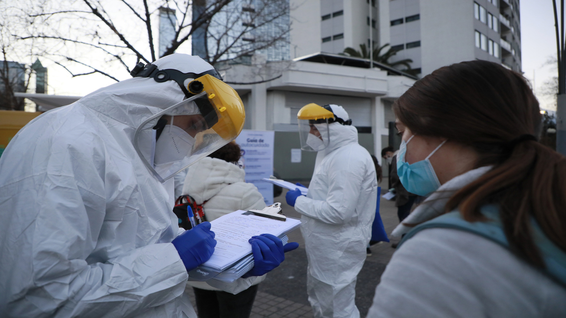 Laboratorio Móvil realiza exámenes PCR en Las Condes