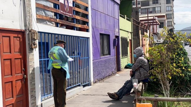 Detienen a pareja con Covid-19 caminando por el casco histórico de Iquique