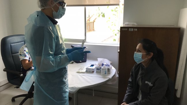 Funcionarios del IPS Iquique se sometieron a testeos PCR