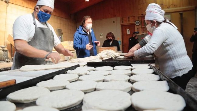 Talca puso en marcha la primera panadería solidaria municipal
