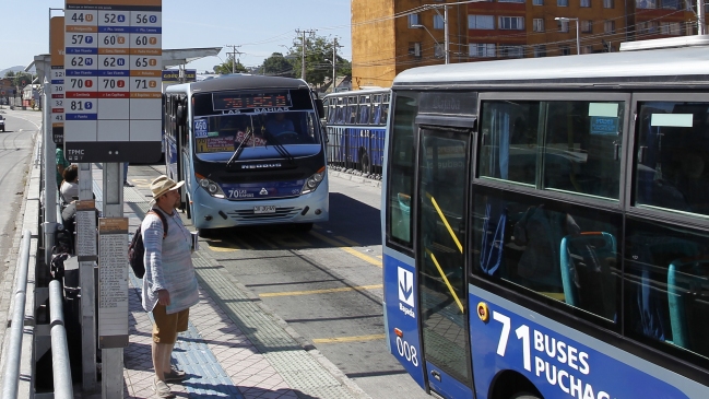 Nuevos cordones del Gran Concepción obligan a pasajeros a bajarse de un taxibus y pagar dos veces