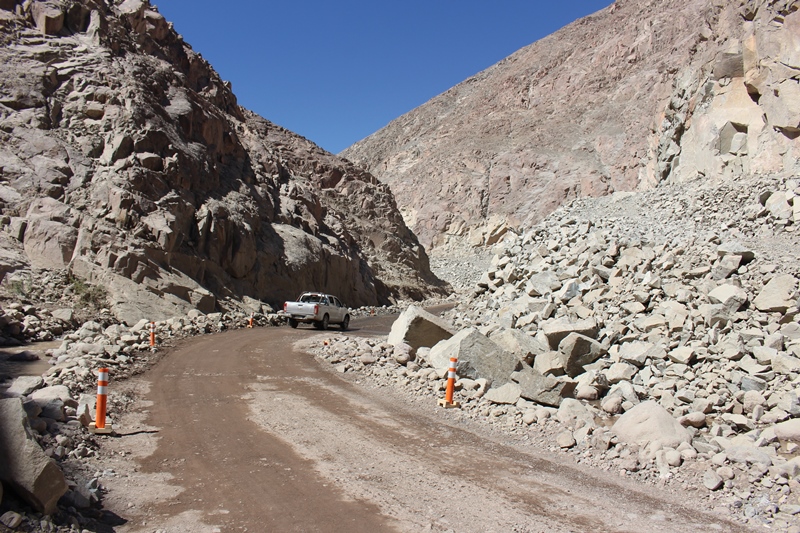 Tarapacá: Mejoramiento del cruce Laonzana-Puchurca registra un 62 por ciento de avances