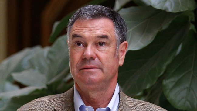 Consejo de Defensa del Estado se querella contra Ossandón