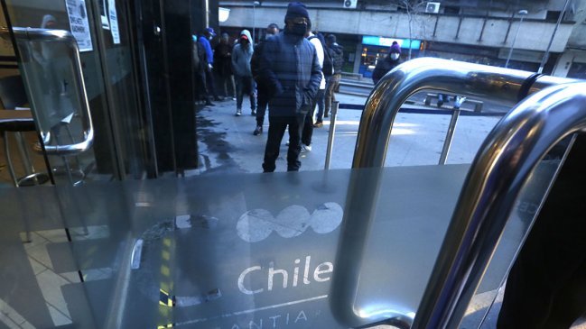 Desempleo en el Gran Santiago: Ocupados registran su mayor caída en 38 años