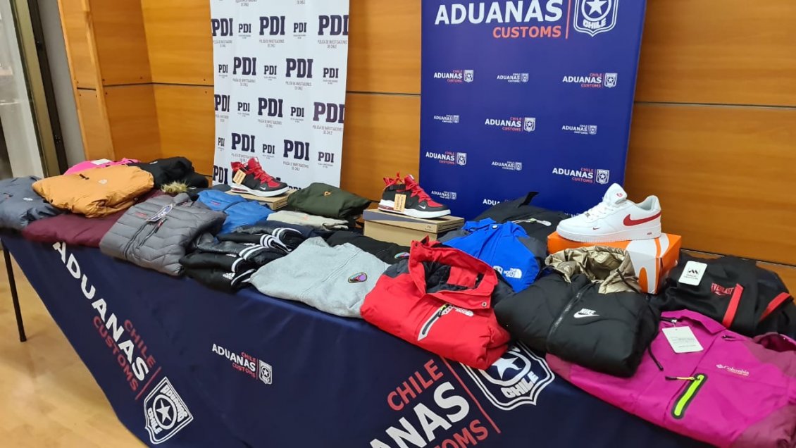 PDI descubrió millonario contrabando de ropa falsificada en Punta Arenas