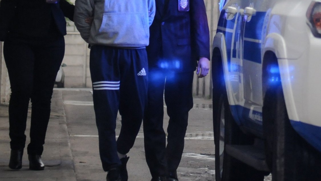 Formalizan a sujeto acusado de asesinar de un balazo a menor de 13 años en San Carlos