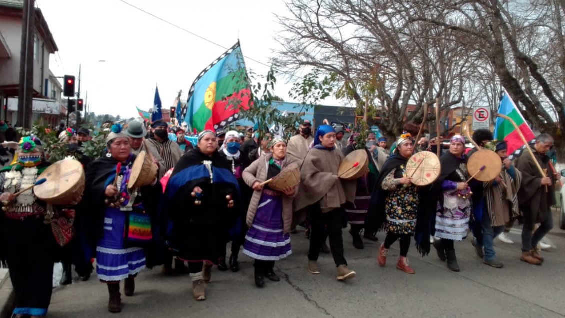 Comuneros mapuche protestan en apoyo a Celestino Córdova