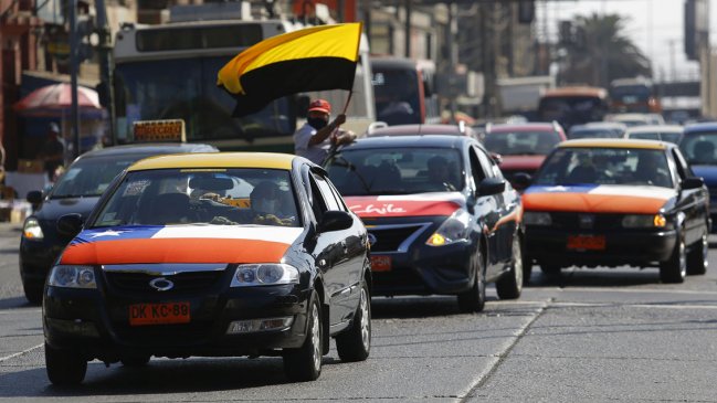 Senado despachó a ley el apoyo económico para taxistas y transportistas escolares