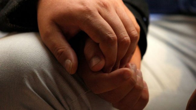 Primera encuesta sobre familias homoparentales en Chile: 54% reconoce haber sido discriminada