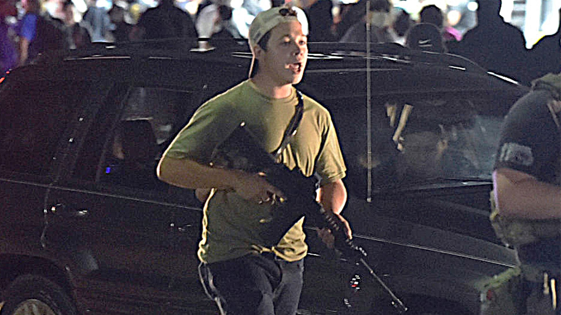 Adolescente mató con un rifle de asalto a dos manifestantes antirracistas en EEUU