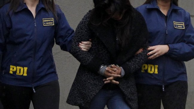 Formalizan a mujer por crimen de niña de un año en una balacera en Puente Alto