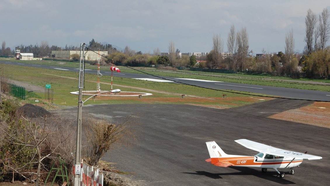Autoridad anuncia reparación de pista de aeródromo de Pichilemu