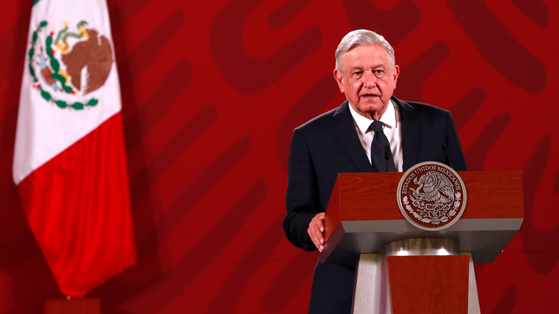 López Obrador admite una crisis económica 