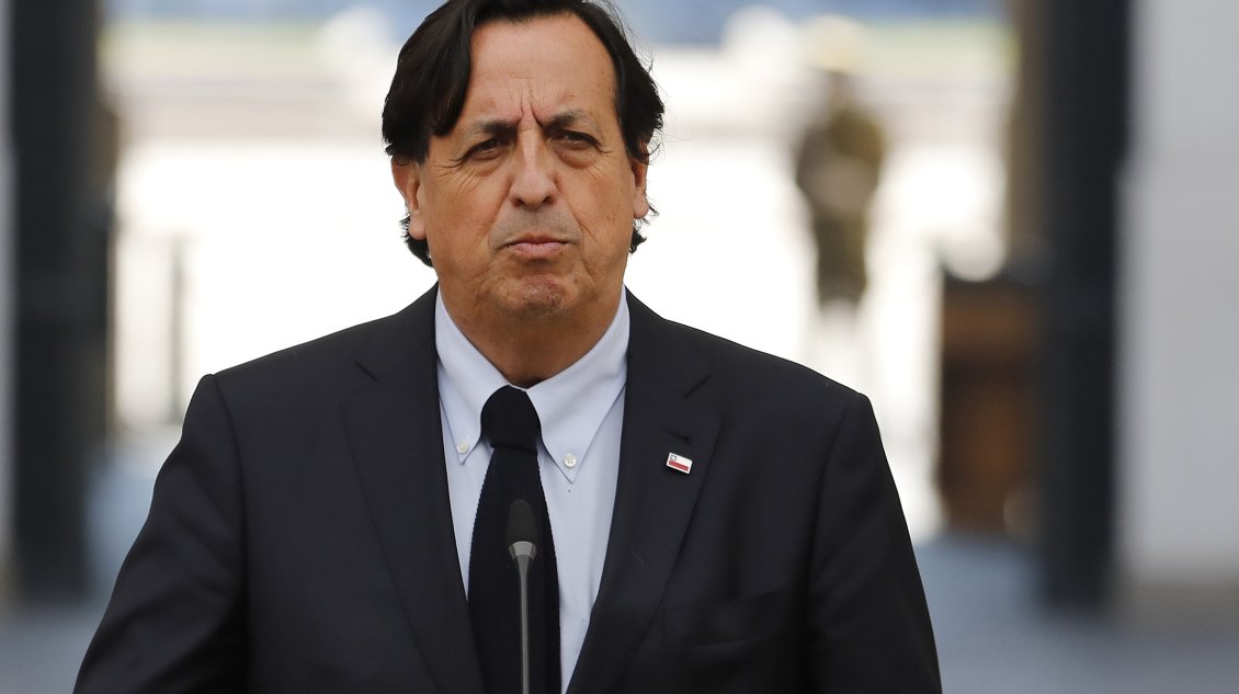 Ministro Pérez evalúa invocar Ley de Seguridad del Estado contra los camioneros