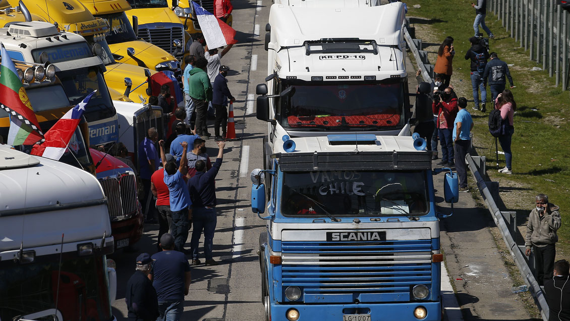 Acusación constitucional a ministro Pérez: Oposición también revisará acuerdo del Gobierno con camioneros