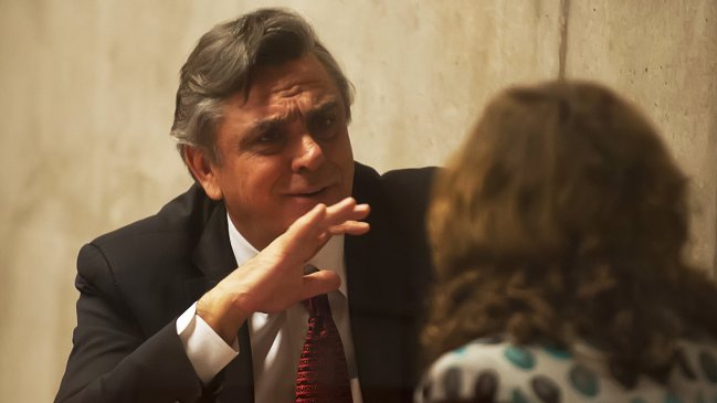 Un día después de su reaparición pro Apruebo, Longueira confesó que está por el Rechazo