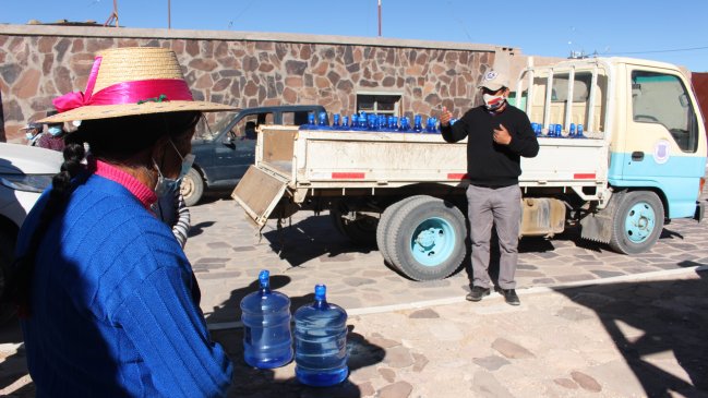 Municipio de Colchane entegó apoyo a pobladores de Cariquima afectados por sequía