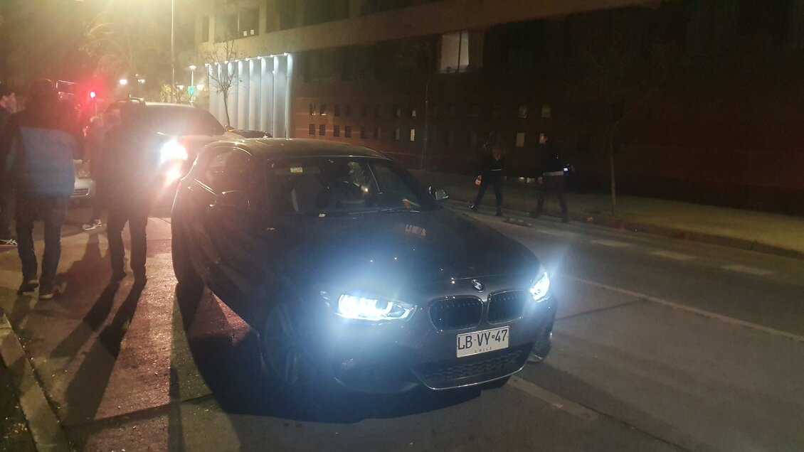 Sujetos amedrentaron con balazos a vecinos que querían denunciar encerrona en Santiago centro