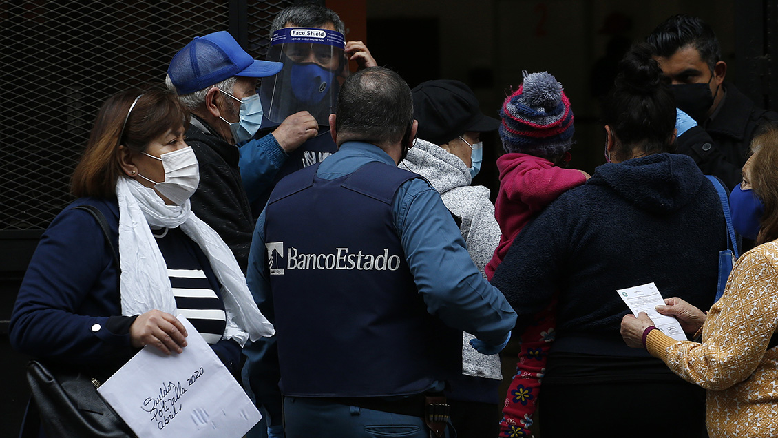 BancoEstado se querella por sabotaje informático que obligó a cerrar todas las sucursales