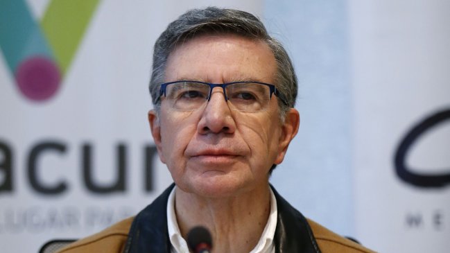 Squella: Alguien como Lavín nunca será Presidente; ayer por conservador y hoy por impostor