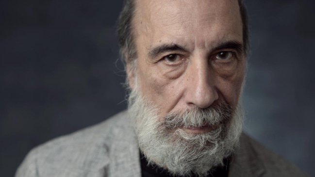 Raúl Zurita gana el premio Reina Sofía de Poesía Iberoamericana