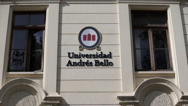 Grupo Laureate se va de Chile y sus instituciones tendrán sostenedor sin fines de lucro