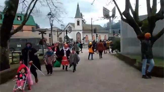 Temuco: Carabineros reprimió marcha mapuche contra baleo a niño en Collipulli