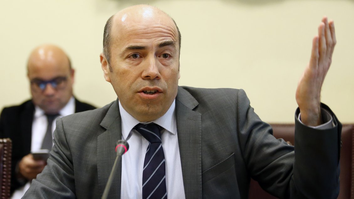 Oficialismo denuncia a Contraloría ante órgano internacional: Jorge Bermúdez integra su directiva