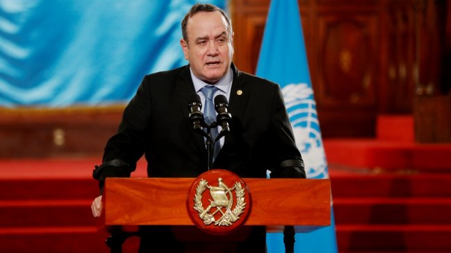  Presidente de Guatemala contrajo Covid-19  