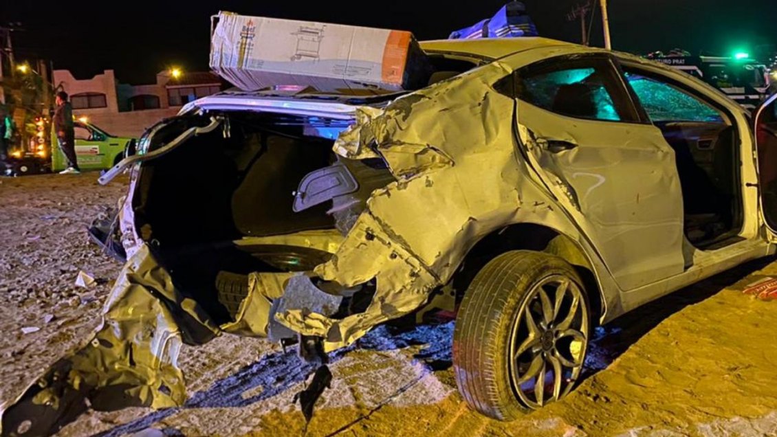 Persecución policial terminó con dos lesionados tras volcamiento en Antofagasta