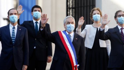  Presidente se tomó la tradicional foto oficial con todos sus ministros  